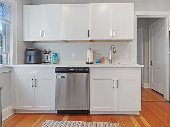 5th image of 5230 Xerxes Ave S