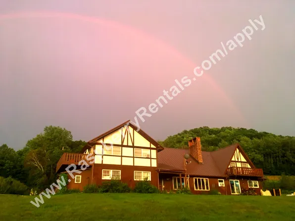 S3137 Butterfly Trl APT 3, Fountain City, WI 54629