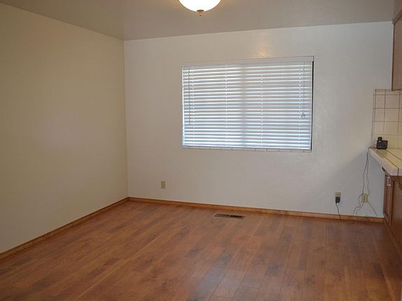 4th image of 91 Fairview Ct