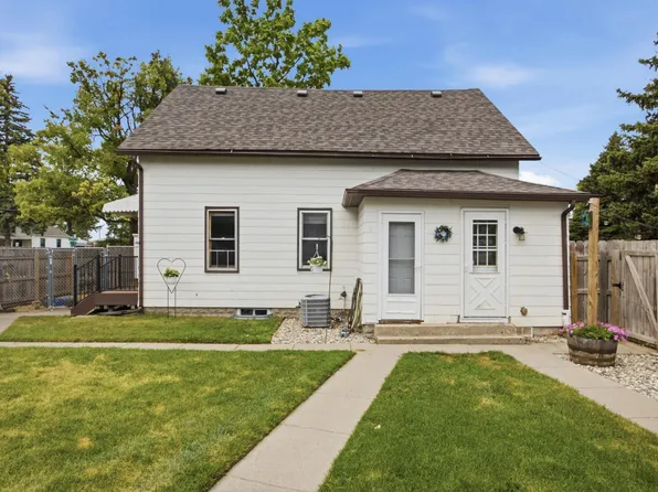 1502 2nd Ave N, Moorhead, MN 56560