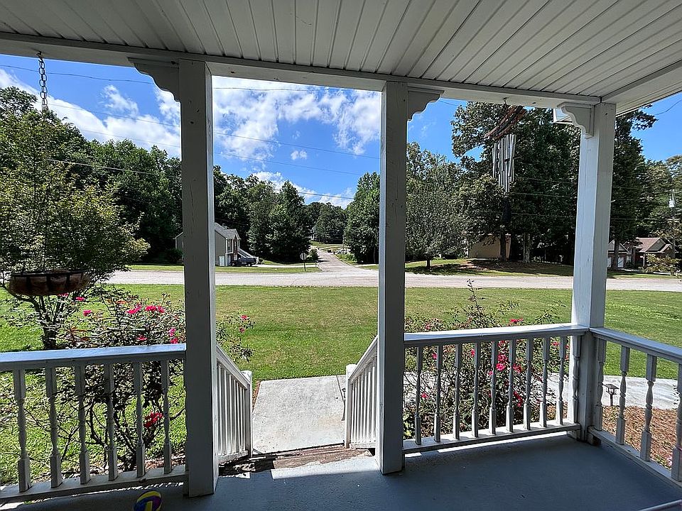 2nd image of 105 Onyx Ct