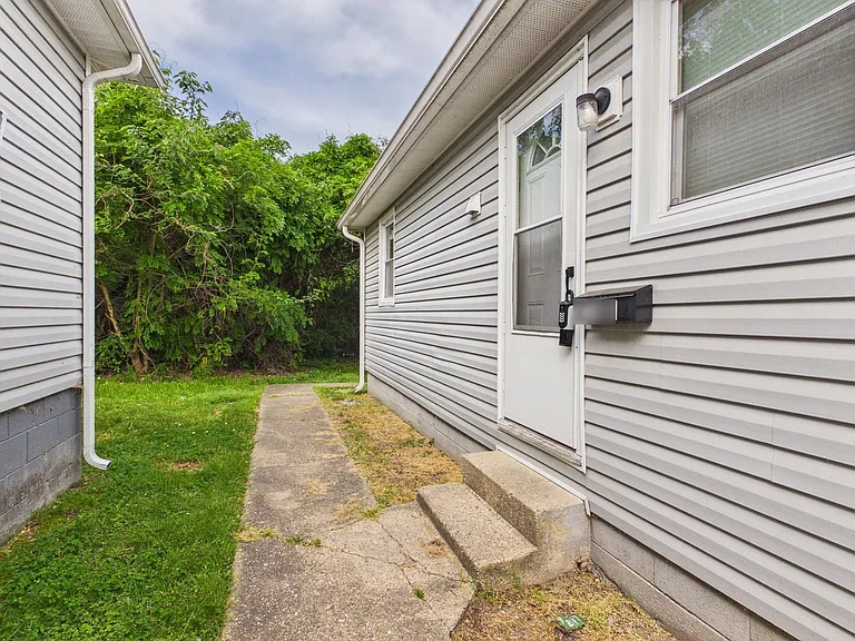 838 S Jones St #B — Photo 1