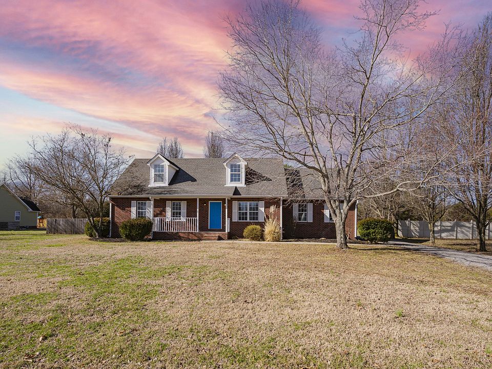 1st image of 110 Villanova Pl