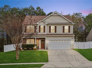 104 Paths Ridge Ct, Yorktown, VA 23690