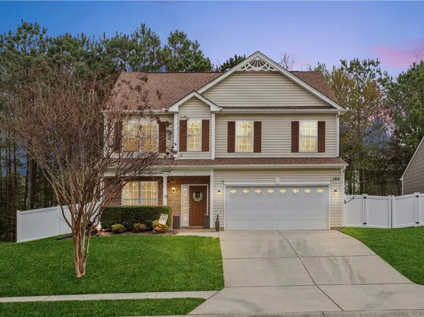104 Paths Ridge Ct, Yorktown, VA 23690