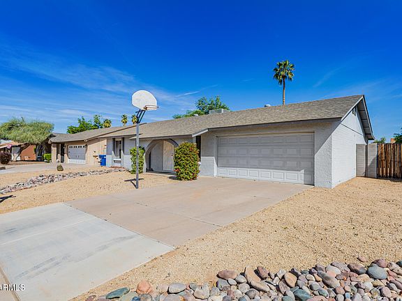3rd image of 3109 N PENNINGTON Drive