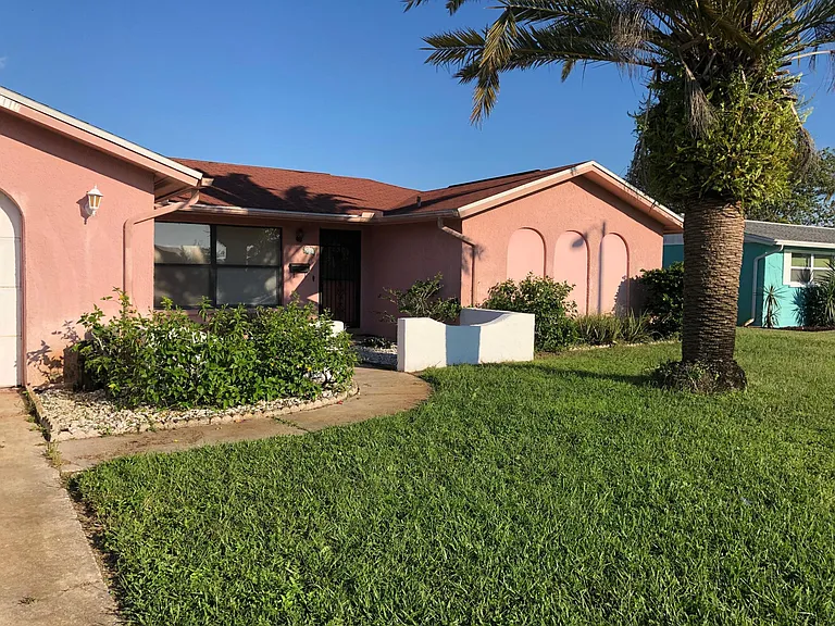 Lodestar Dr — Photo 15