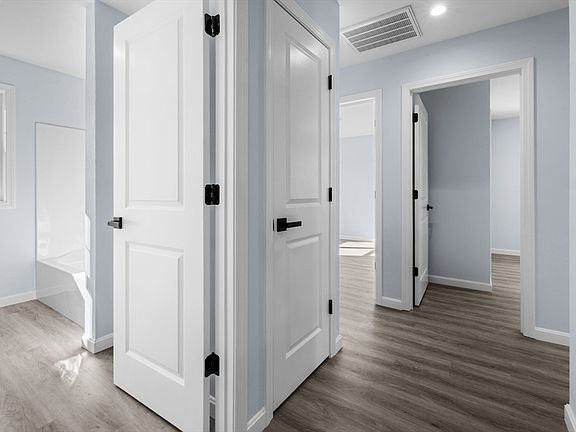 5th image of 206 Durfee St #3A