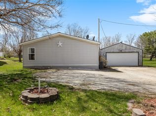125 2nd St S, Walford, IA 52351