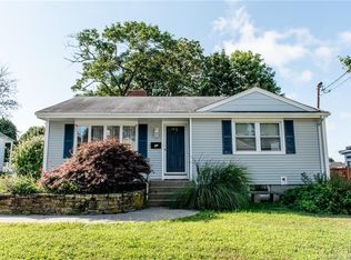 32 Mahan St, New London, CT 06320