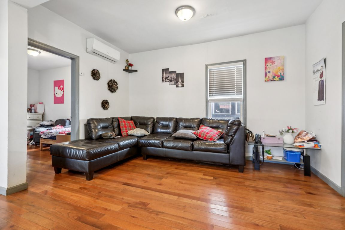 next background image