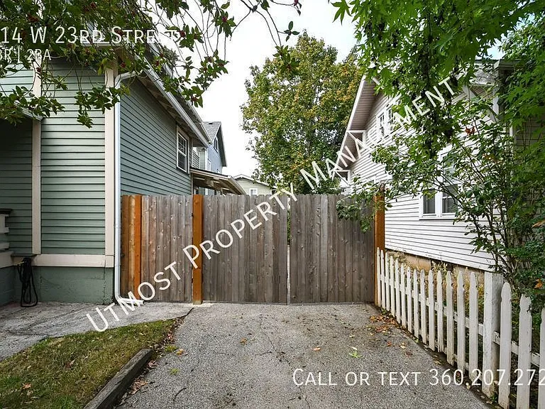 114 W 23rd St — Photo 14