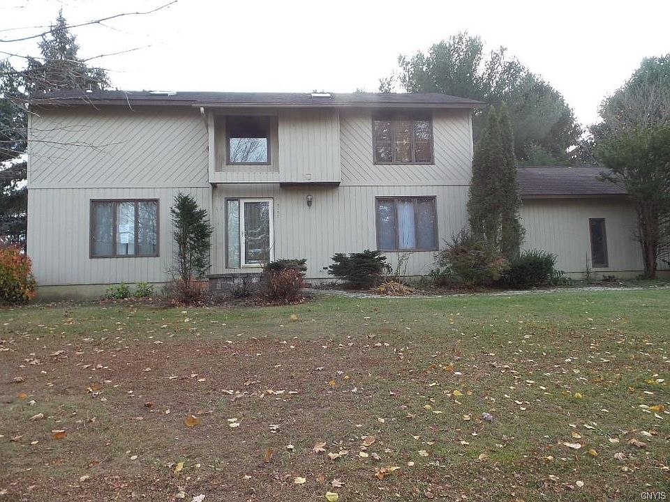 1st image of 3157 Hidden Lake Dr