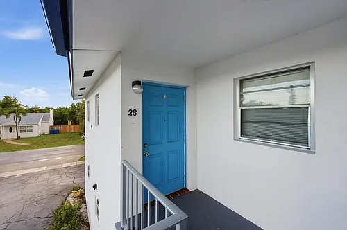 410 W Palm St #B28 Photo 1