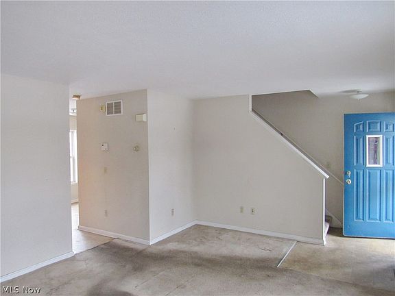 4th image of 1609 E 66th St