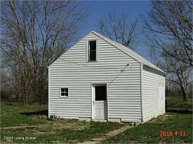2nd image of 3710 Elm St
