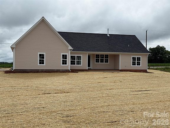 2nd image of 156 Greenhill Rd #3
