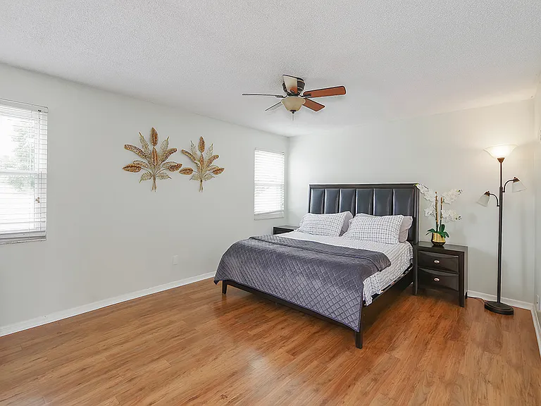 8318 Palma Vista Ln — Photo 30