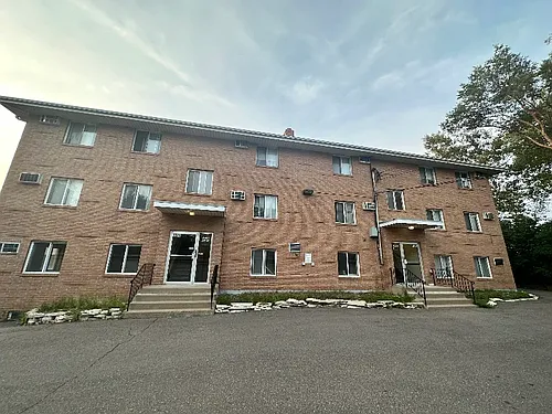 1321 Division St Photo 1
