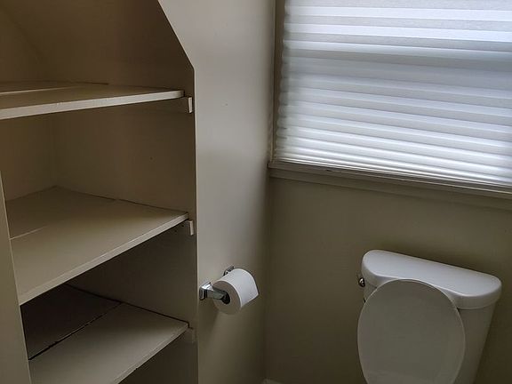 5th image of 125 Roup Ave APT 3