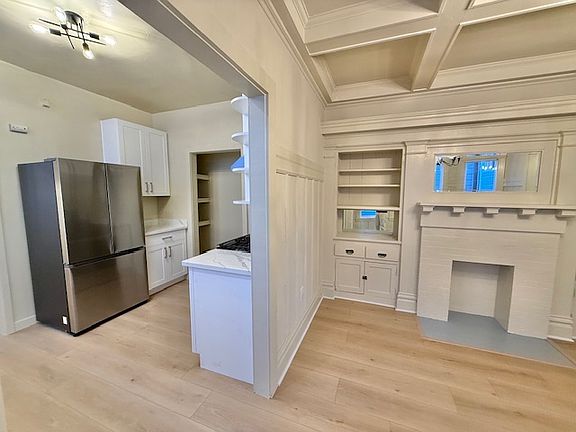 5th image of 1644 Washington St APT 9