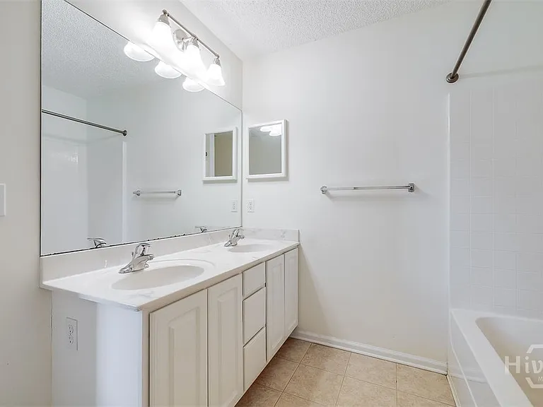 400 Tibet Ave #5 — Photo 25
