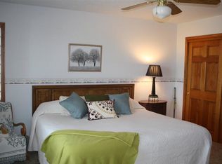 1528 Eagle Ridge Dr NE, Albuquerque, NM 87122