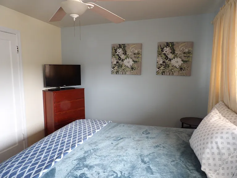 1042 W Gem Ave — Photo 8