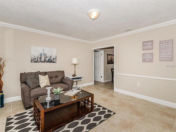 4th image of 1703 W Ferris Ave