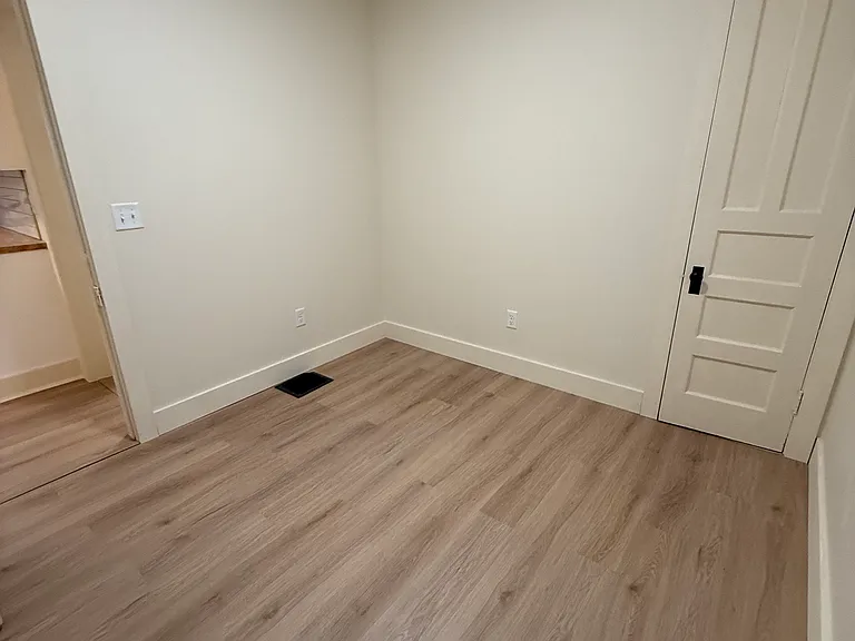 2206 Main St — Photo 6
