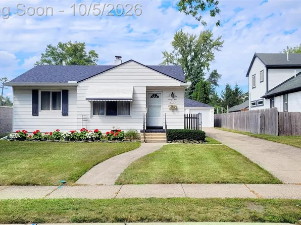 2400 Oxford Rd, Berkley, MI 48072