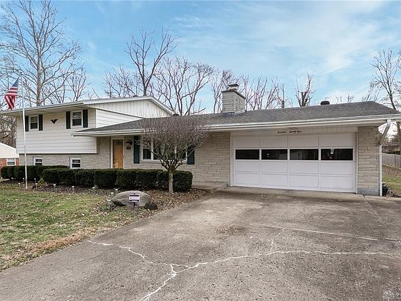 3rd image of 1424 Wood River Blvd