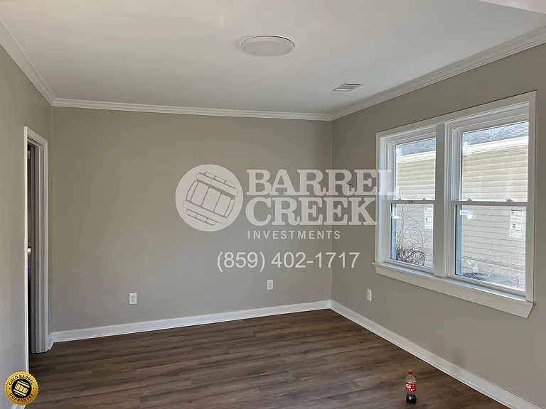 125 Devonia Ave — Photo 8