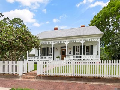 11833 Ferdinand St, Saint Francisville, LA, 70775