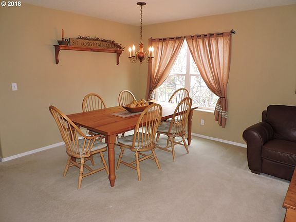 3rd image of 140 NE Woodsong St
