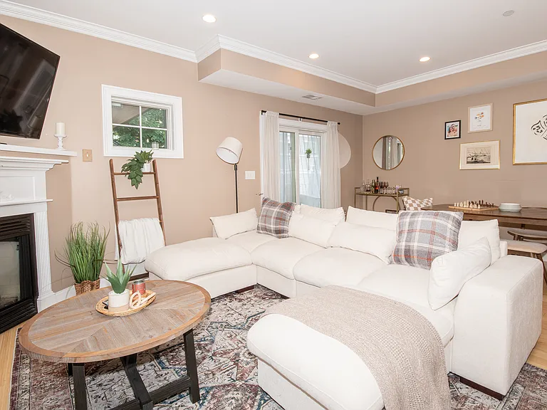 18-20 Knowlton St #3 — Photo 4