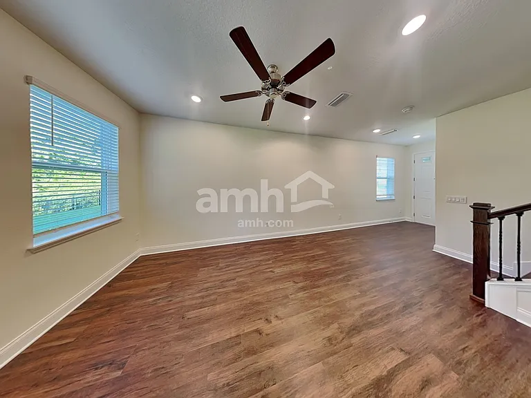 2740 Sunrise Landing Loop — Photo 8