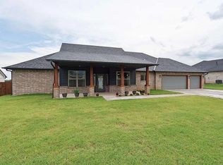 7622 NE Highland Hills Dr, Elgin, OK 73538