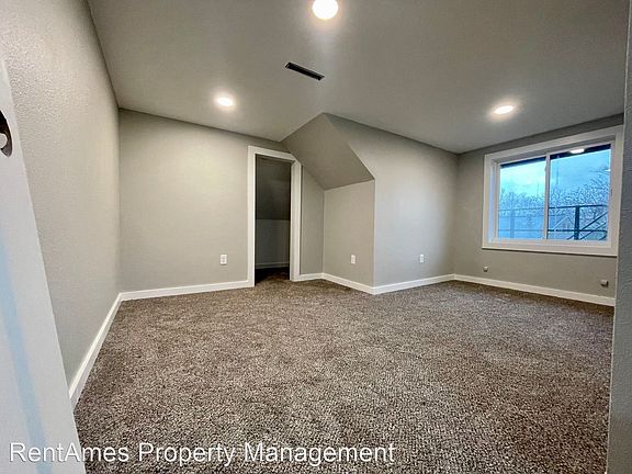 4th image of 525 Welch Ave #4291689