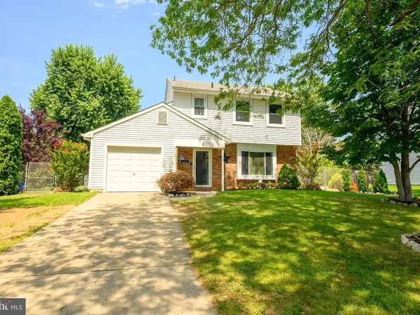 5 Cypress Dr, Eastampton, NJ 08060