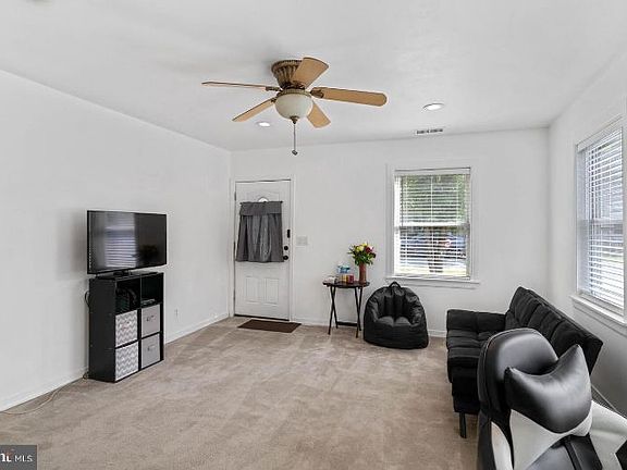 3rd image of 3984 White Haven Dr