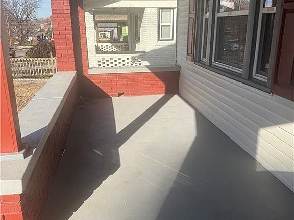 3rd image of 2219 Drury Ave