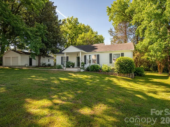 501 S 6th St, Bessemer City, NC 28016