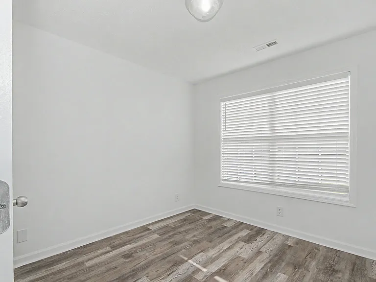 1371 Constitution Dr — Photo 29