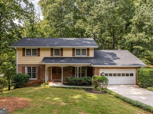 3680 Allsborough Dr, Tucker, GA 30084