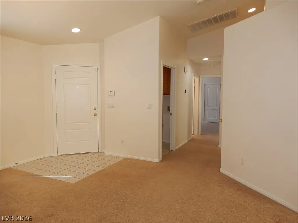3 bed, 2.0 bath, 1533 sqft, $2,050 — Photo 3