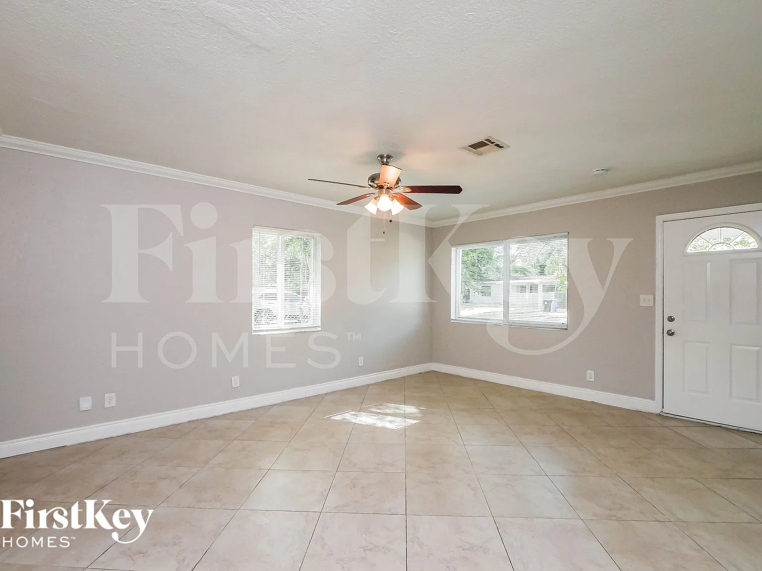3 bed, 2.0 bath, 1227 sqft, $2,895 — Photo 2