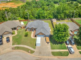 21113 SE 37th St, Harrah, OK 73045