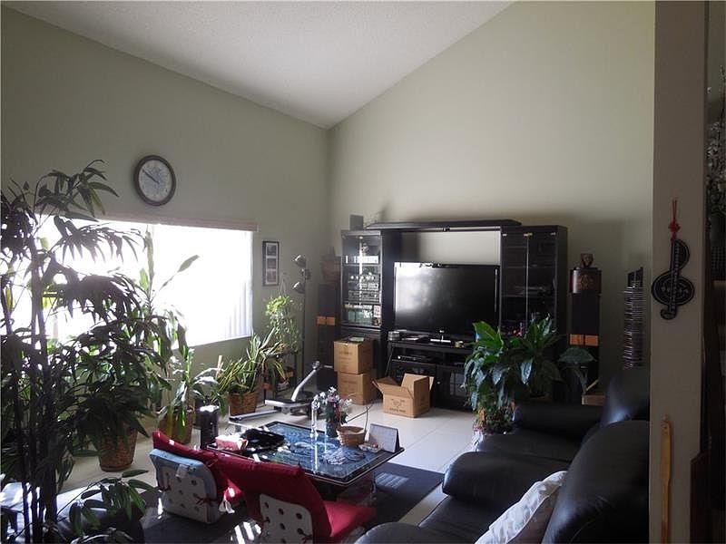 2nd image of 670 Deer Creek North Shore Dr