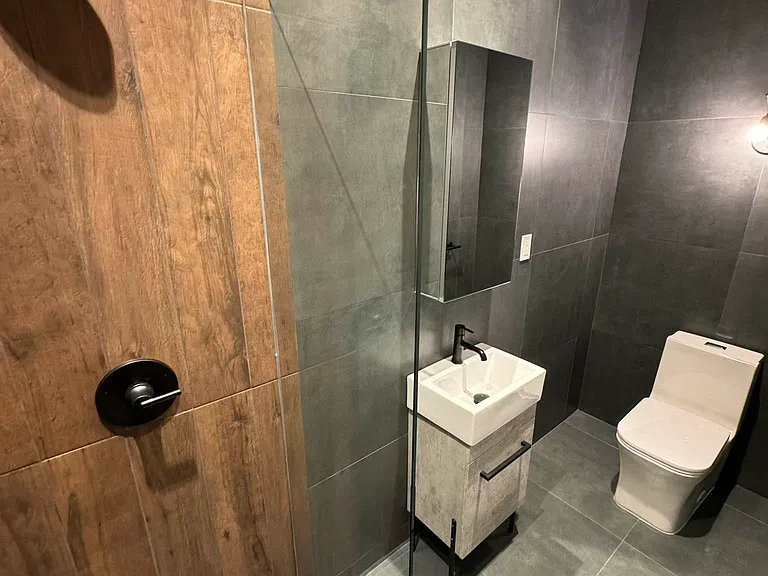 23 Eldert St #2B — Photo 10